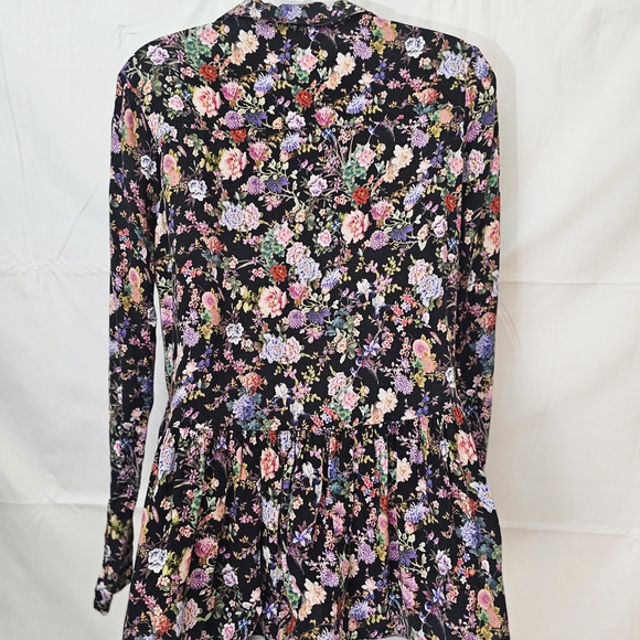 Tuckernuck Multicolor Floral Blouse - Picture 13 of 15